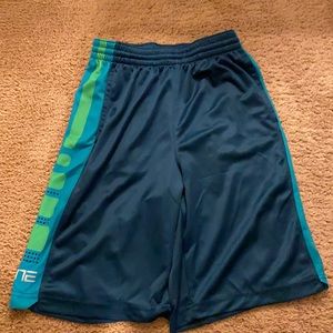 Boy Nike elite shorts size Xl
